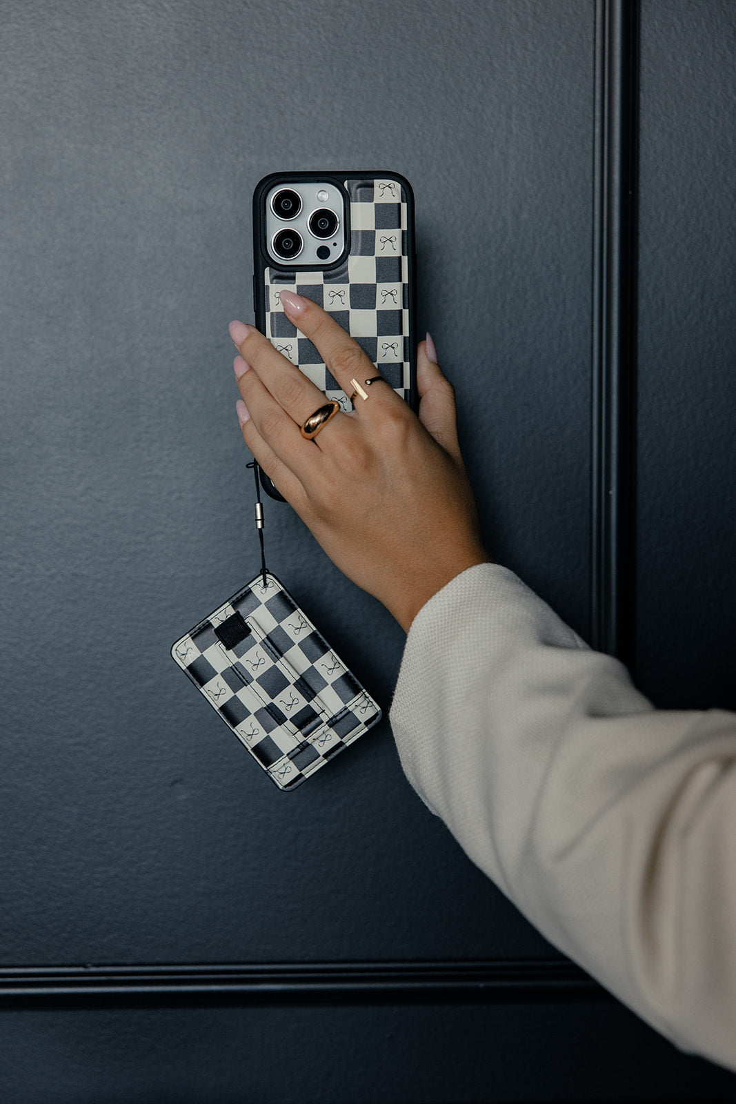 Bow Noir Magnetic Case - Buttercup Lynne Boutique