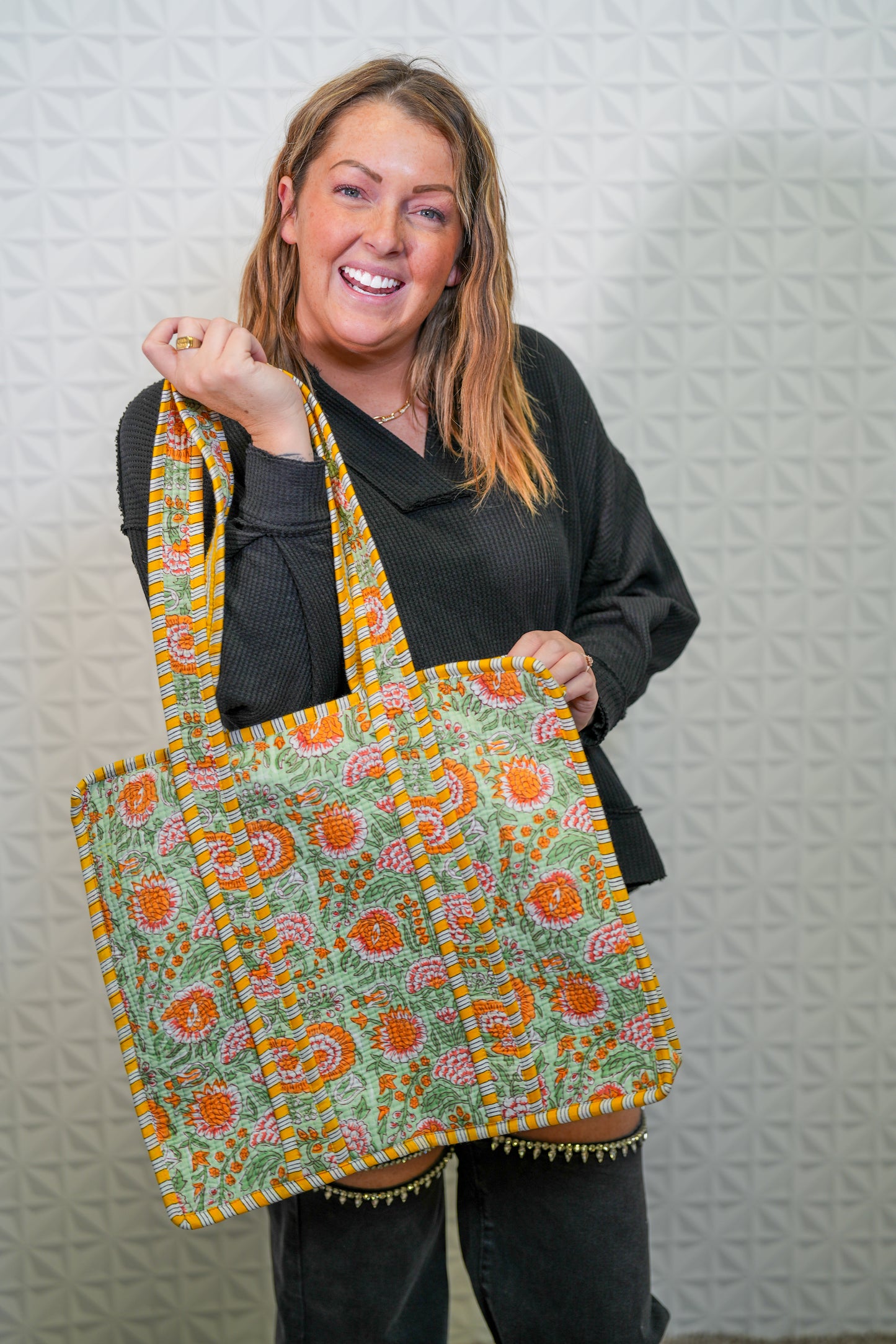 Farylina Quilted Tote Bag - Buttercup Lynne Boutique