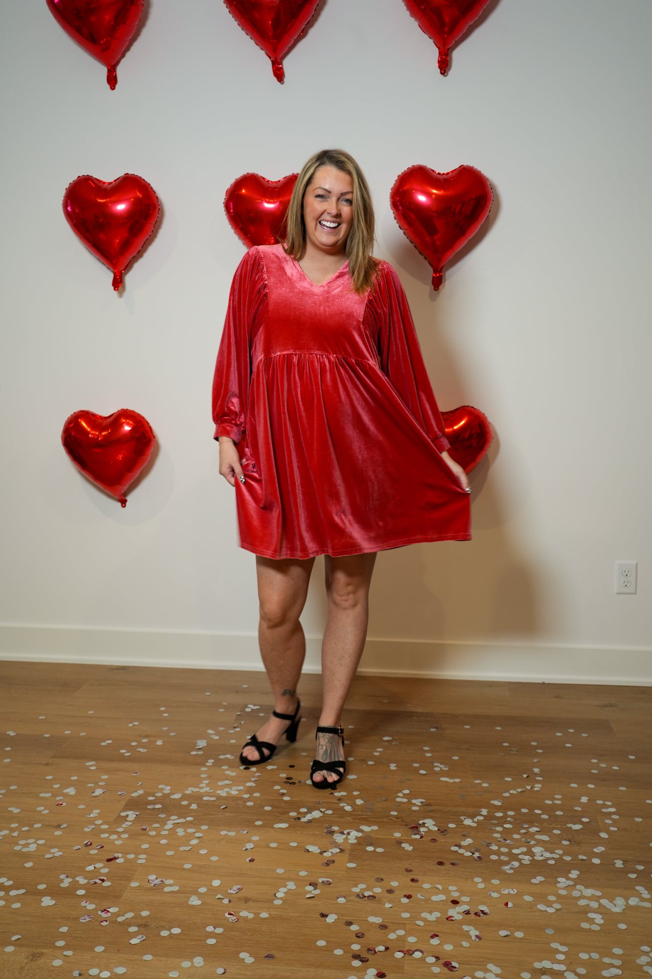 Pretty Little Thing V-Neck Velvet Dress - Buttercup Lynne Boutique