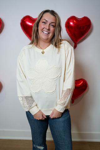 Innocent Days Daisy Patch Pullover - Buttercup Lynne Boutique
