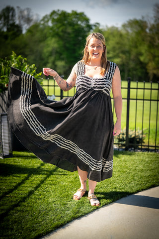 The Sunday Breeze Midi Dress - Buttercup Lynne Boutique