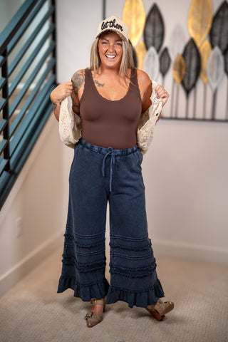 Midnight Ruffle Wide Leg Cropped Pants – Easel