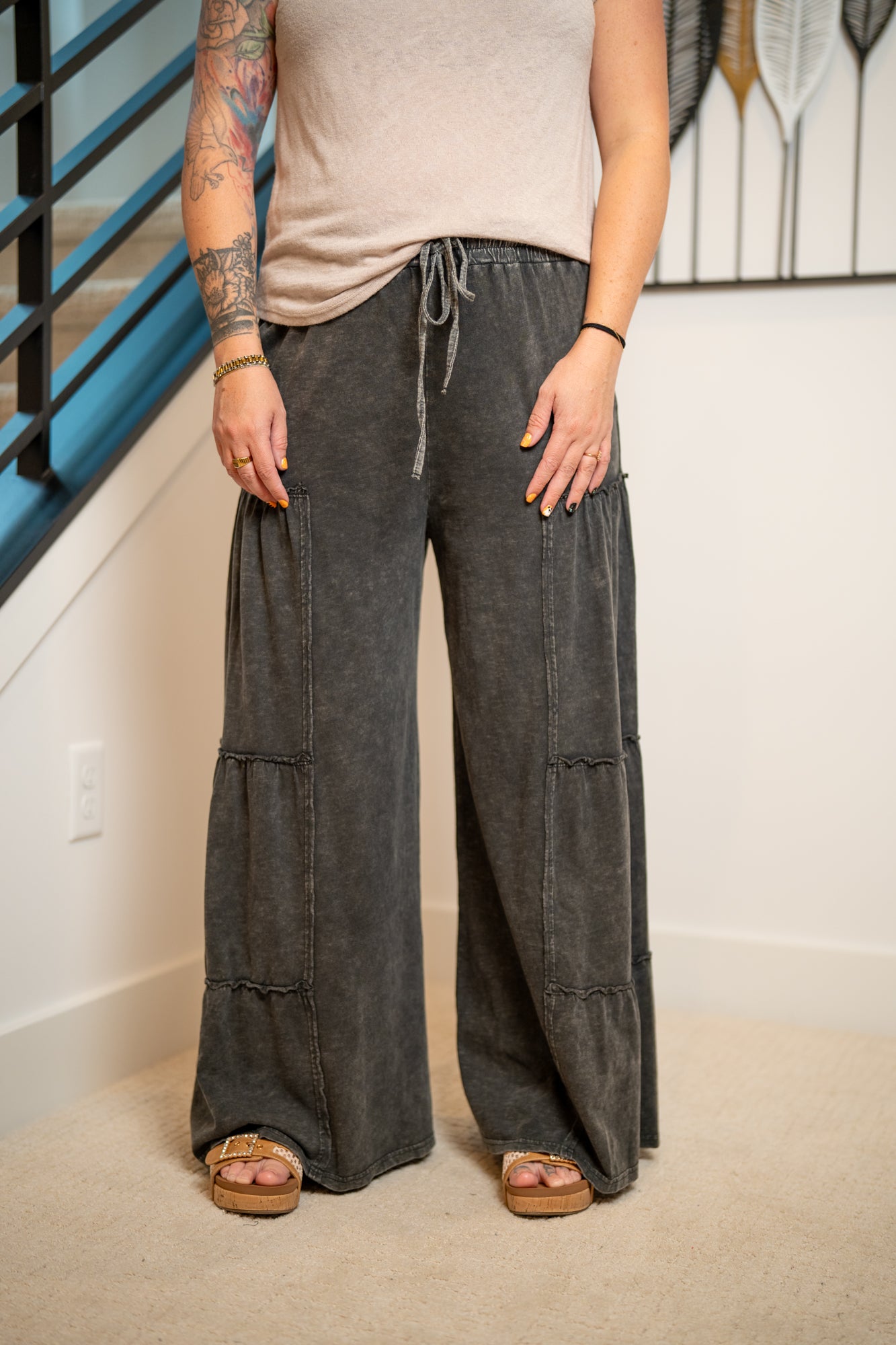 Easel Mineral Washed Tiered Pants