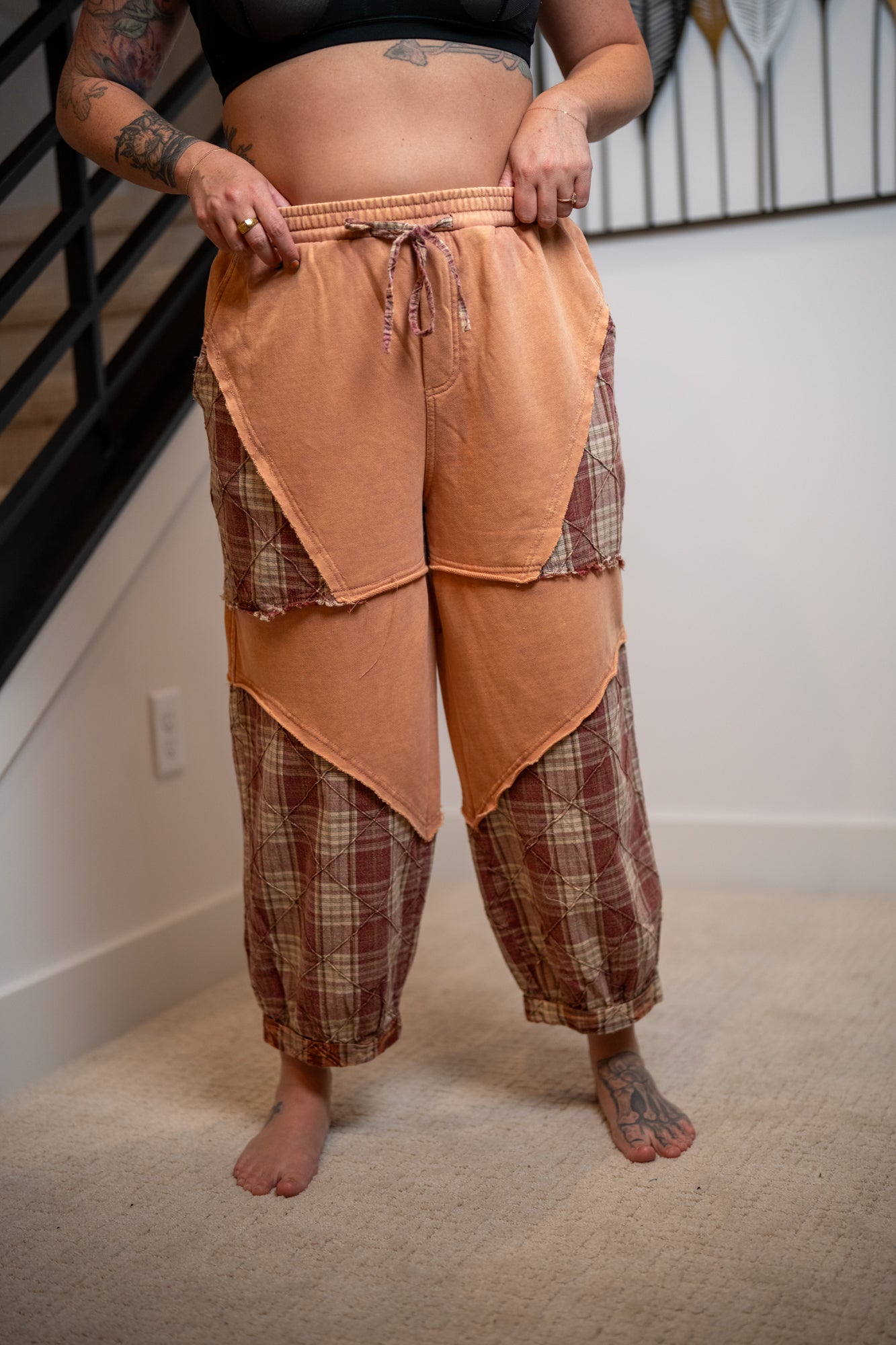 Oli & Hali Washed Plaid Mixed Terry Quilted Detail Pants – Taupe