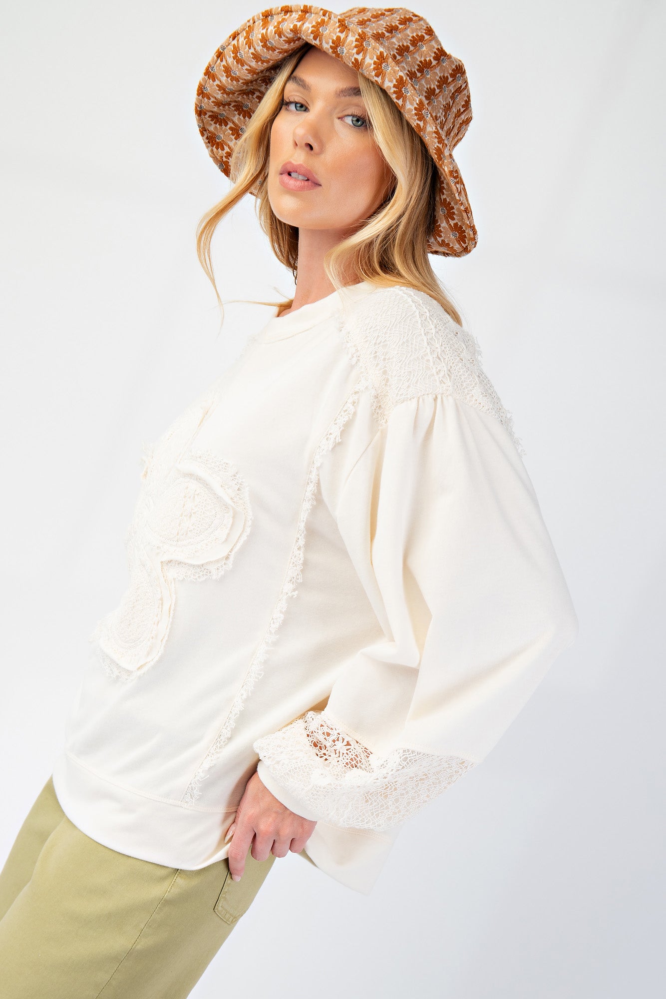 Innocent Days Daisy Patch Pullover - Buttercup Lynne Boutique